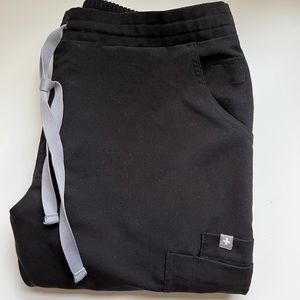 Figs Black Yola Small Petite